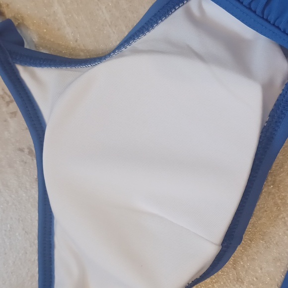 NWT Tommy Hilfiger Blue Ruffled Bikini Top - Picture 10 of 10
